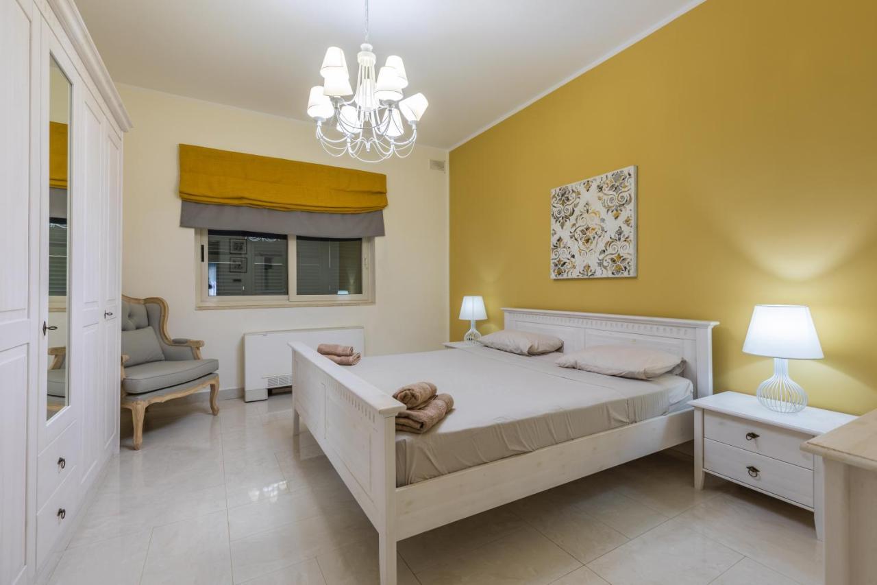 Villa Palma - Sunset Sea Views With Pool, Jacuzzi, Sauna And Games Room Mellieha Exterior photo